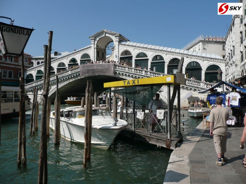 Rialto Bridge.